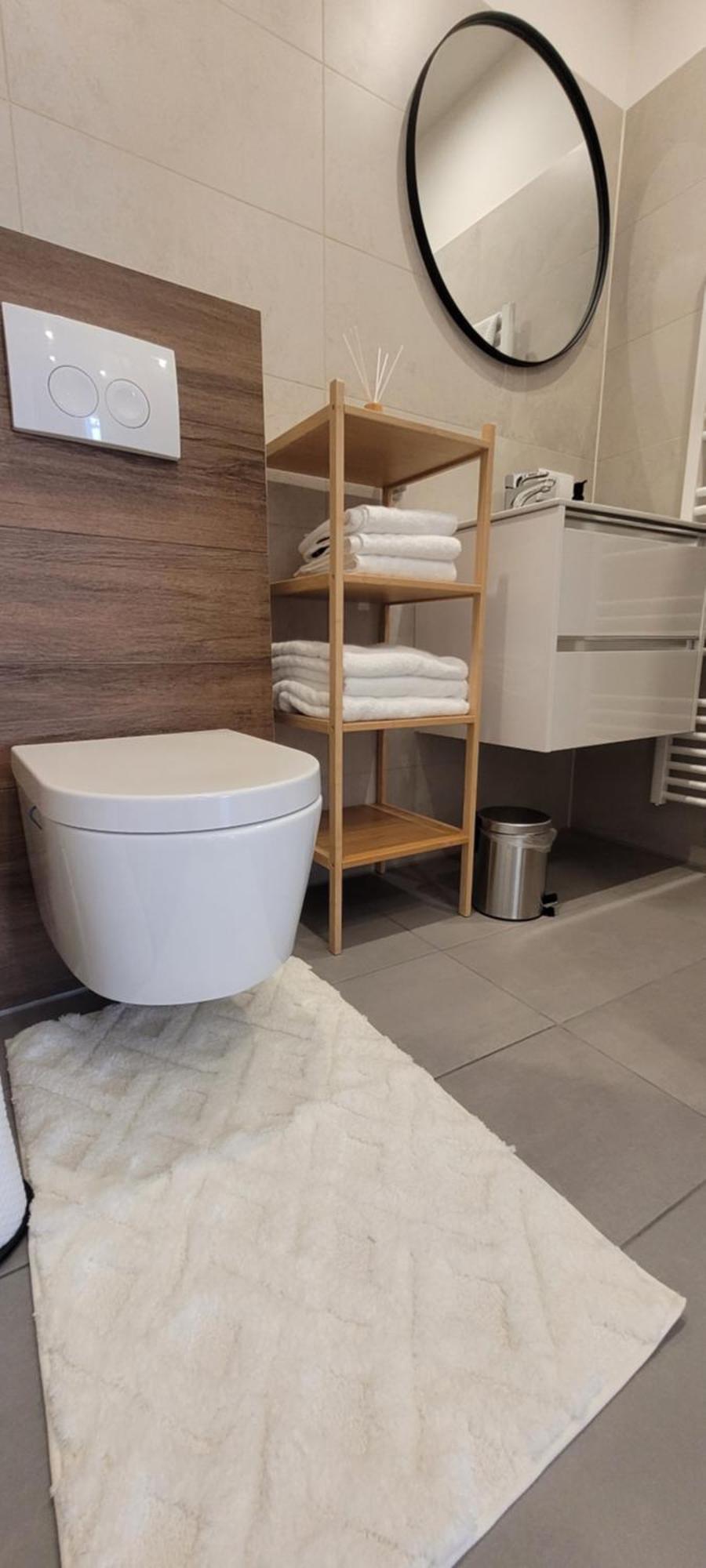 Altbauwohnung Mit Charme - Selbst Check In - Queensize Bett 维也纳 外观 照片